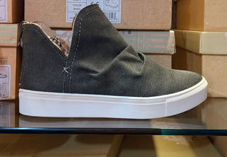 Very G Colty White Soled Bootie