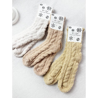 Neutral Tone Solid Cable Pattern Cozy Socks