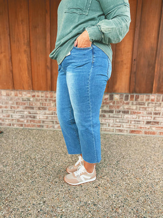 Zenana Medium Wash Wide Leg Raw Hem Cropped Denim 9526