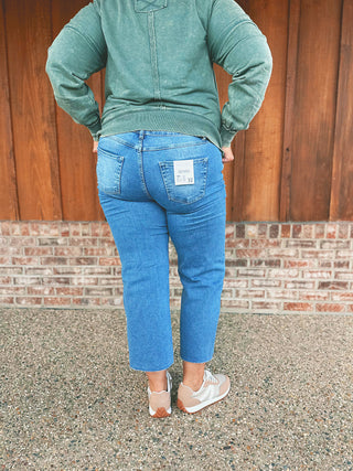 Zenana Medium Wash Wide Leg Raw Hem Cropped Denim 9526