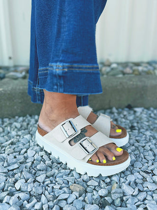 Very G Jazmin Platform Sandal Cream