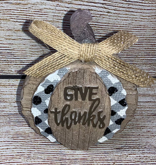 Resin Harvest Pumpkin w/Plaid, 4.5”