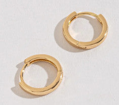 Howard’s Medium Huggie Hoop Earrings Gold