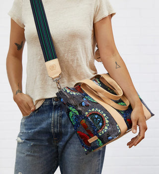 Consuela Carryall -