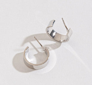 Howard’s Small Flat Hoop Earrings Silver
