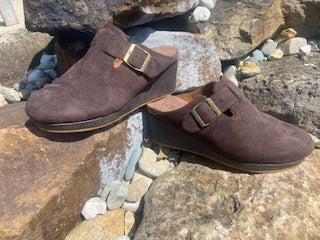 Corkys Banks Clogs Chocolate Suede