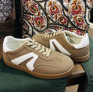 Very G Retro Sneakers Brown