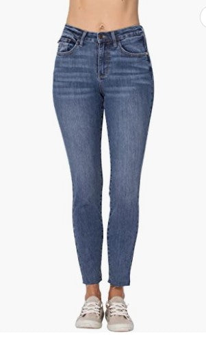 Judy Blue Embroidered Pocket Relaxed Fit 88259
