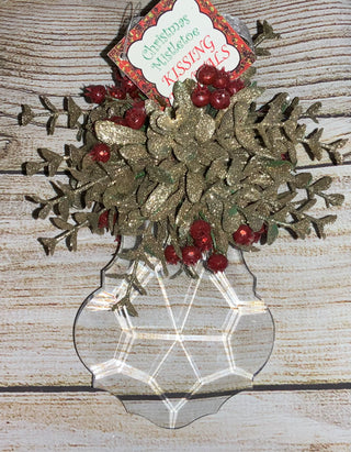 Kissing Krystal Mistletoe Ornament w/ Scalloped Pendent