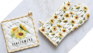 Fresh Cut Sunflowers Pot Holder & Oven Mitt Set