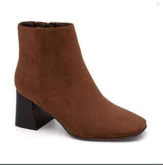 Corkys Felicia Boots Chestnut Suede