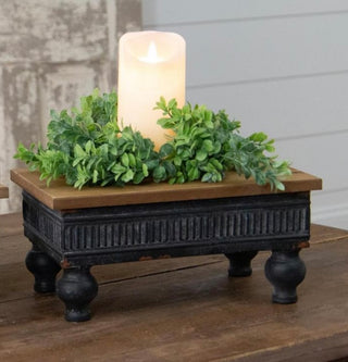 Audrey’s Footed Riser w/Metal Edge Small