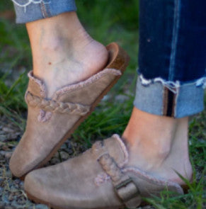 Very G Iris 3 Clogs Beige