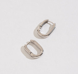 Howard’s Medium Link Huggie Hoop Earrings Silver