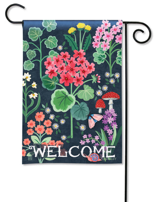 Geranium Welcome Garden Flag