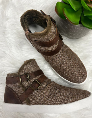 Very G Cher Booties Tan