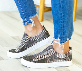 Very G Bess Fly Knit Sneaker