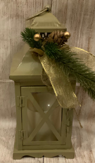 Lighted B/O Metal Lantern