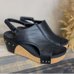Corky's Carley Wedge in Black Smooth