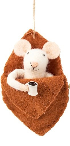 Mouse in Leaf Ornament Brown