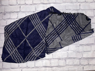 Top it Off Reversible Line Pattern Scarf Navy/Gray
